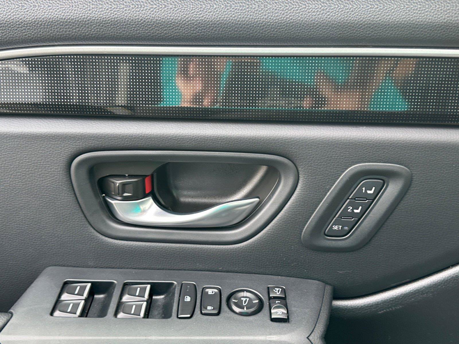 Certified 2025 Honda Pilot Elite image 18