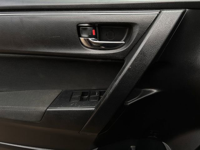 Used 2017 Toyota Corolla LE image 24