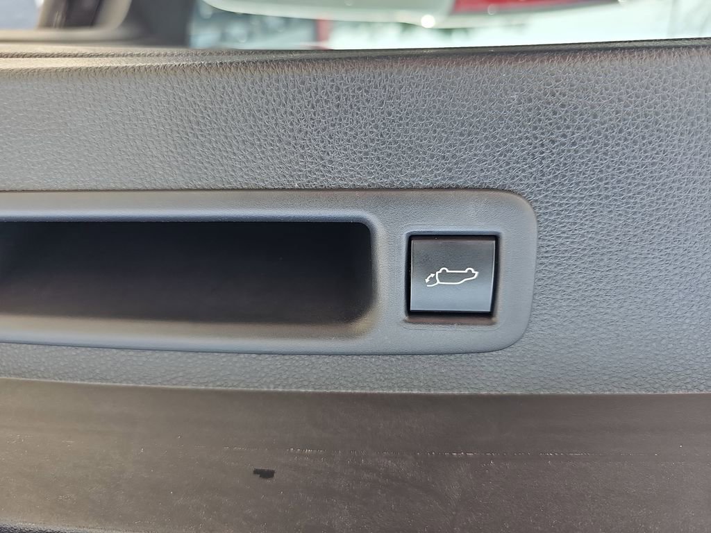 Used 2021 Toyota Highlander Platinum image 18
