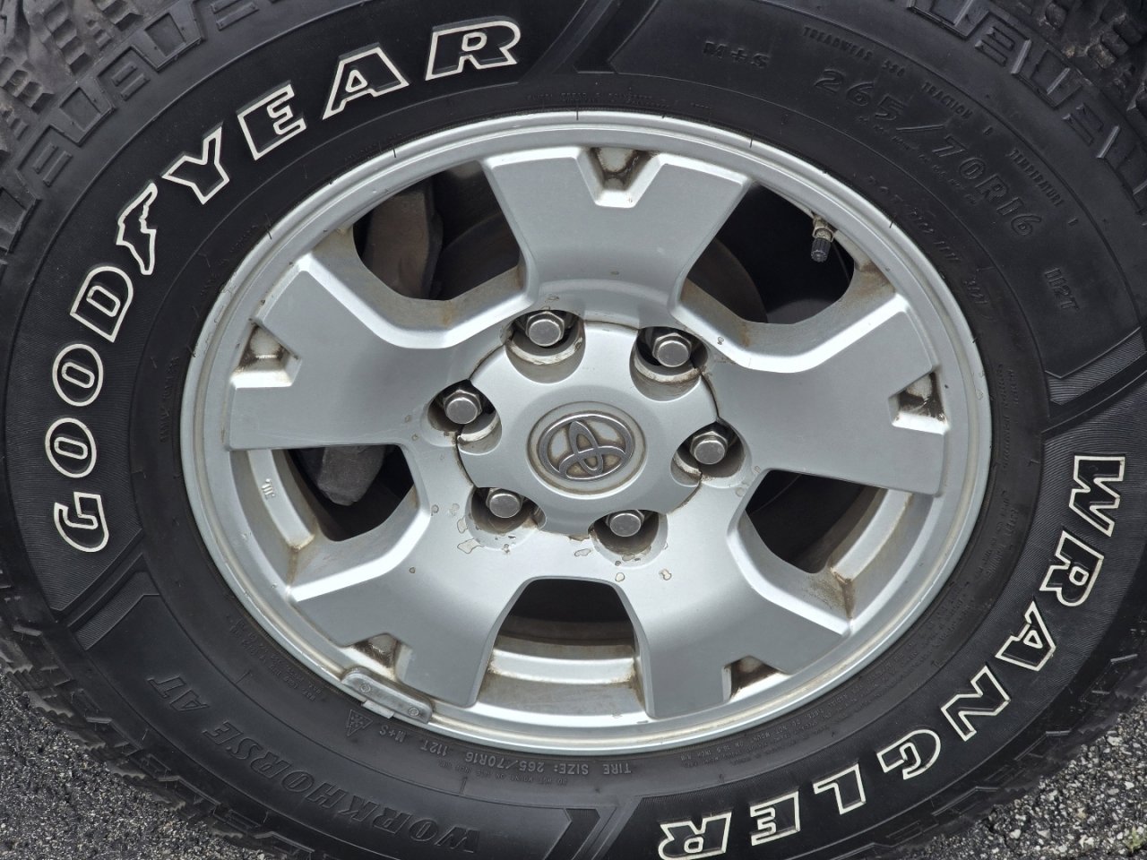 Used 2014 Toyota Tacoma 4x4 Double Cab w/ TRD Off-Road Package image 7