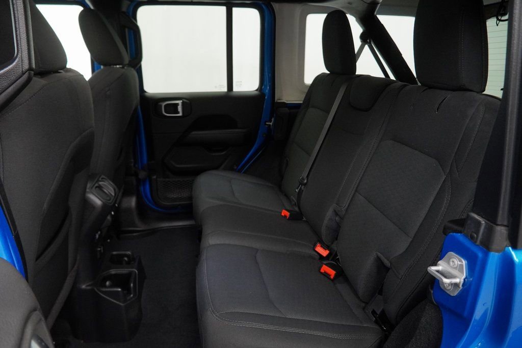 Certified 2022 Jeep Wrangler Unlimited Sahara w/ Cold Weather Group image 22