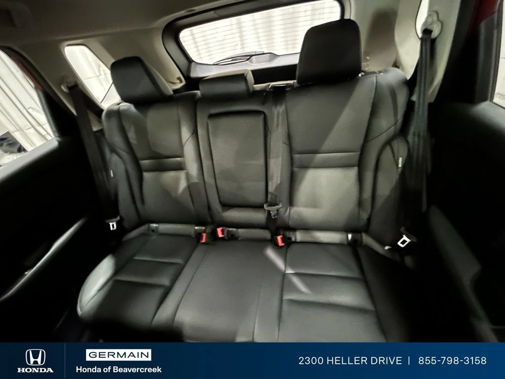 Used 2025 Nissan Rogue SL AWD/4WD image 28
