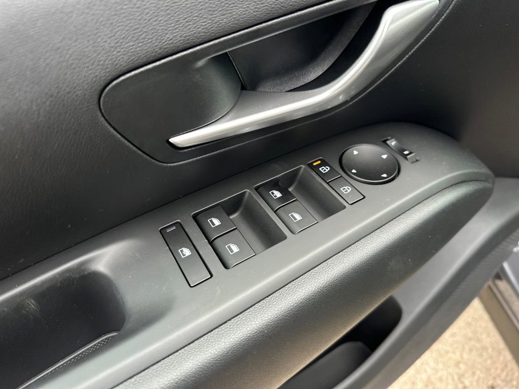 New 2026 Hyundai Tucson Blue SE image 12