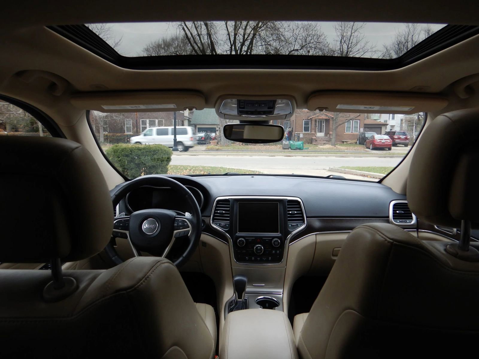 Used 2017 Jeep Grand Cherokee Limited AWD/4WD image 28