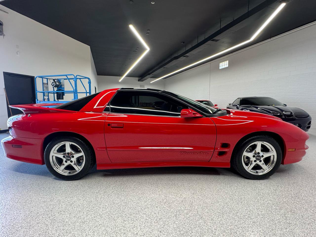 Used 1999 Pontiac Firebird Formula RWD image 18