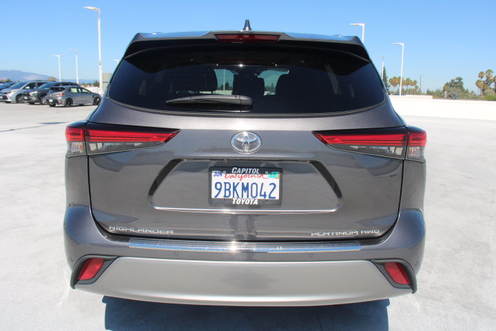Used 2022 Toyota Highlander Platinum AWD/4WD image 4
