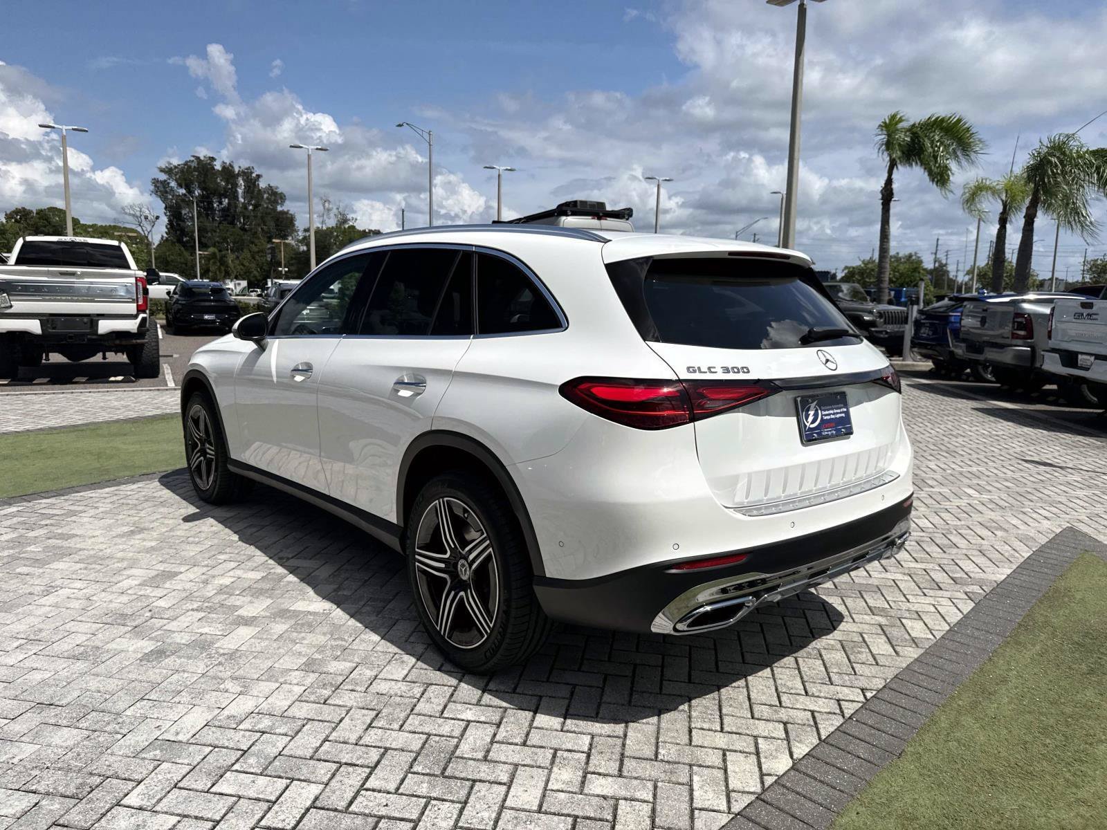 New 2027 Mercedes-Benz GLC 300 image 4