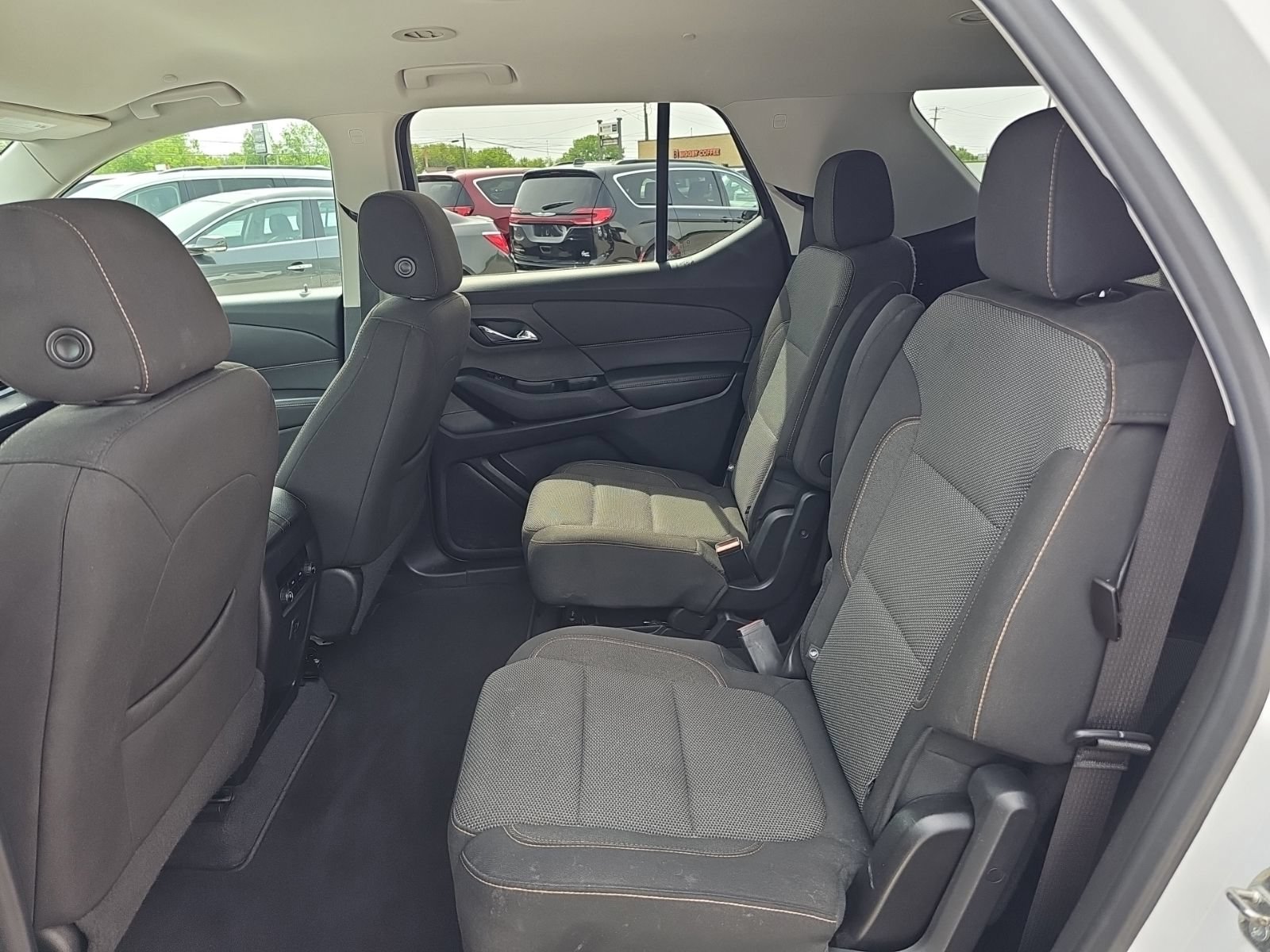 Used 2019 Chevrolet Traverse LT FWD image 21