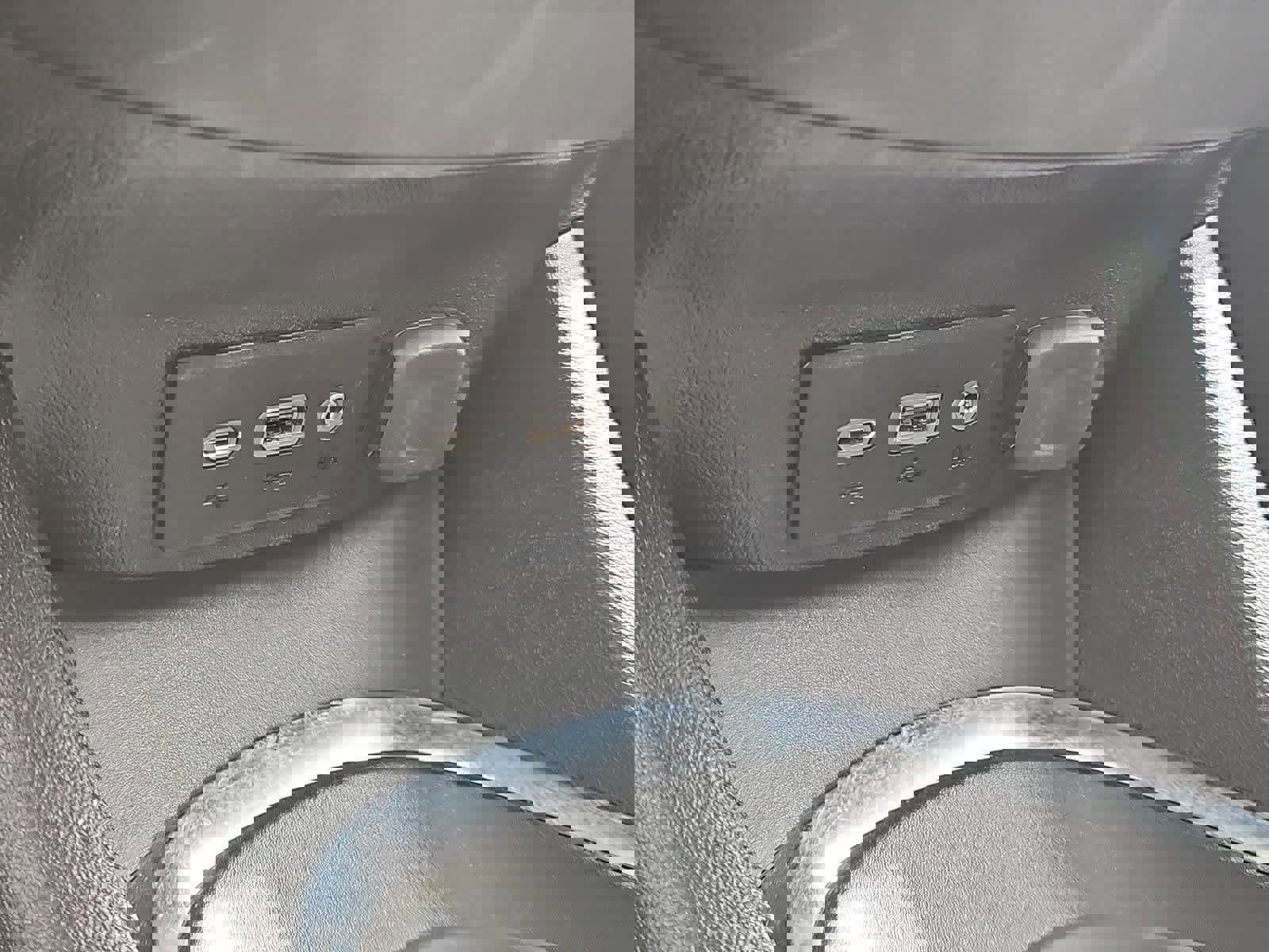 Used 2024 Chevrolet Malibu LT image 29