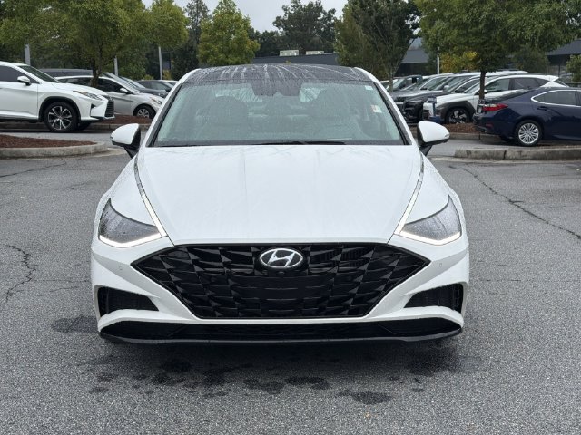 Certified 2022 Hyundai Sonata Limited w/ Preferred Accessory Package FWD image 2