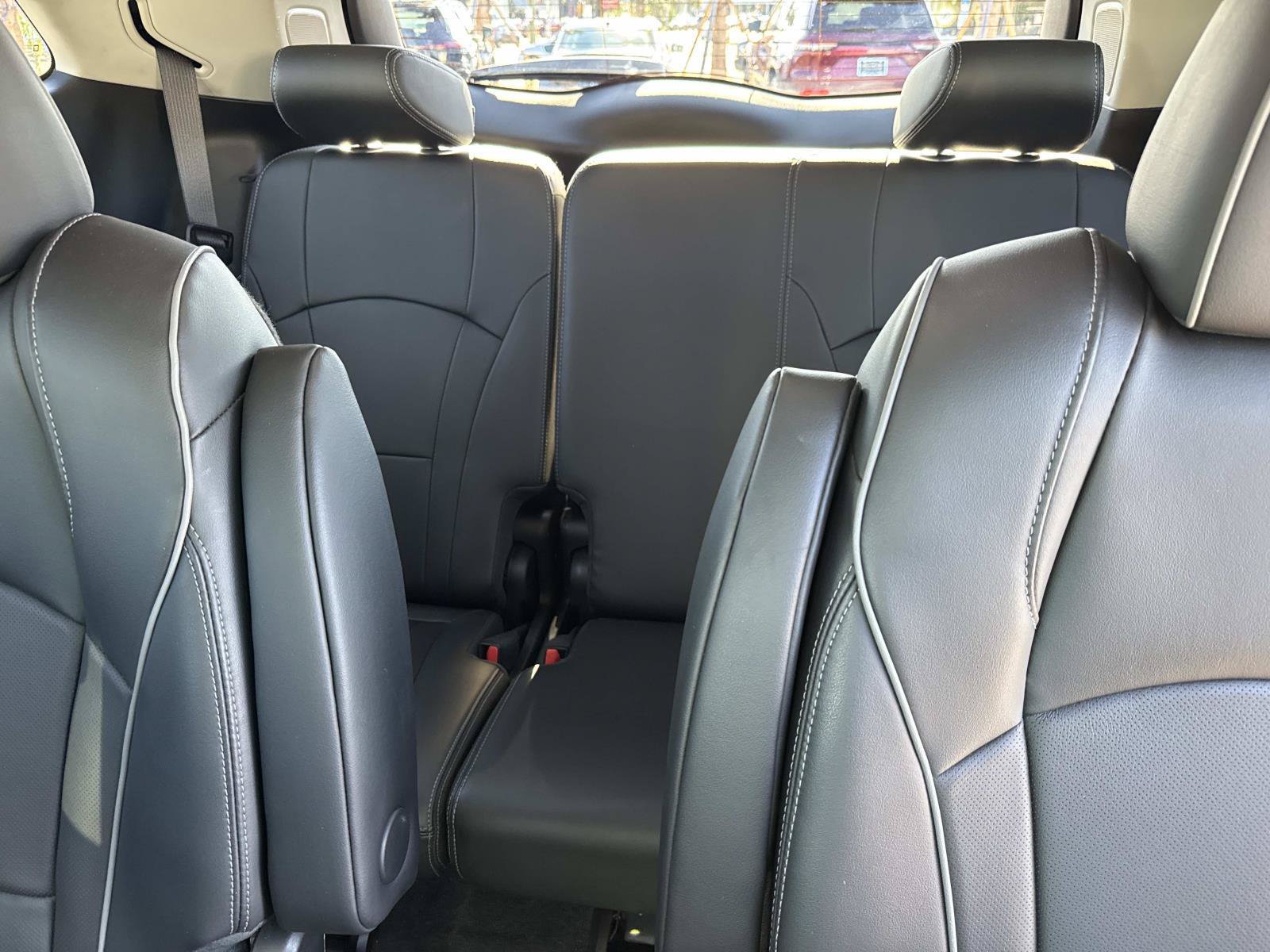 Used 2019 Buick Enclave Avenir w/ Avenir Technology Package FWD image 16