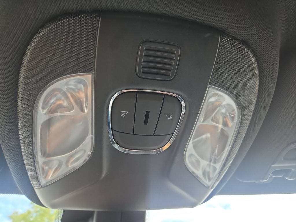 Used 2024 Jeep Compass Latitude AWD/4WD image 24
