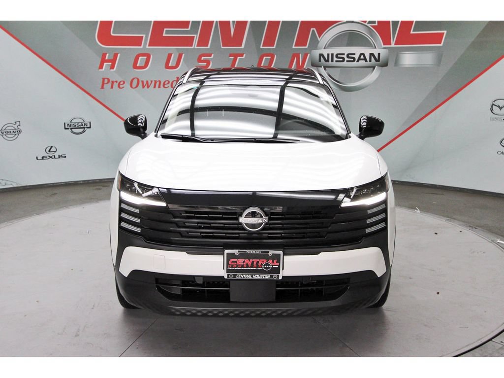 Used 2026 Nissan Kicks SV FWD image 2