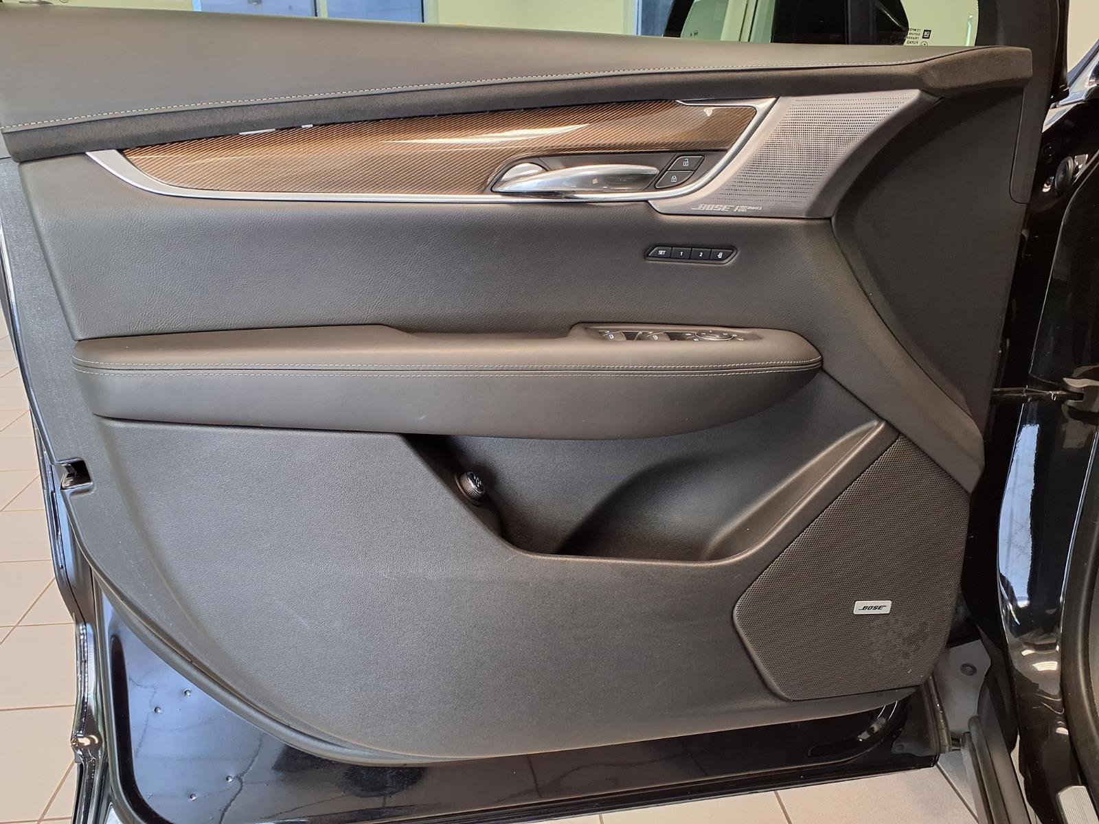 Used 2020 Cadillac XT6 Premium Luxury w/ Platinum Package FWD image 24