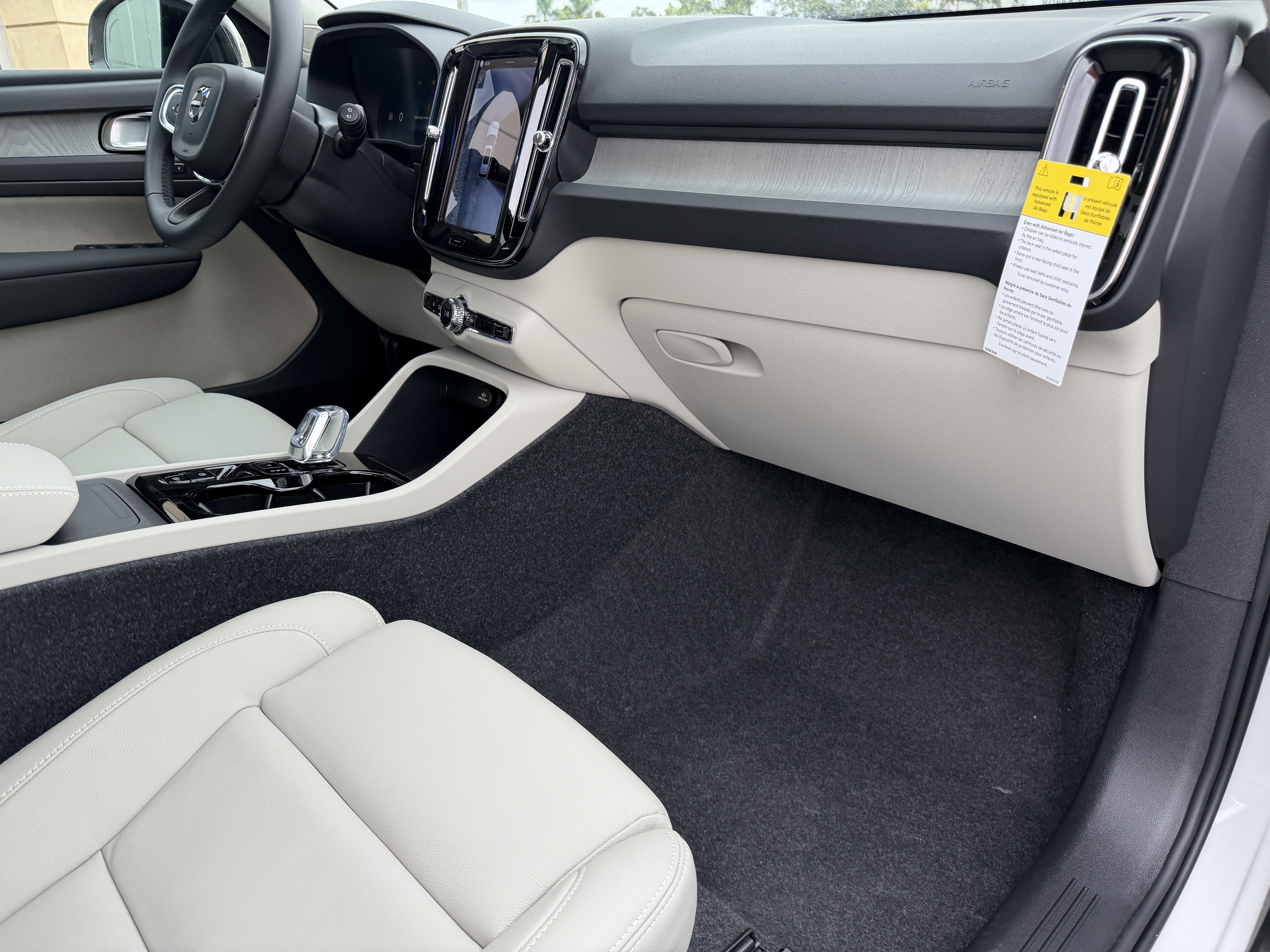 New 2026 Volvo XC40 B5 Ultra w/ Protection Package AWD/4WD image 11
