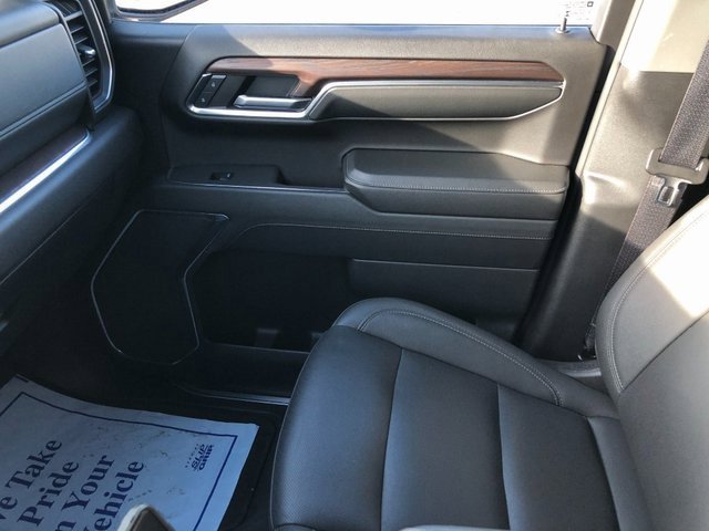 Used 2024 GMC Sierra 1500 SLT image 11