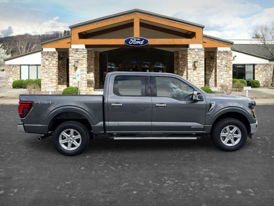 New 2025 Ford F150 XLT w/ Equipment Group 302A MID image 4