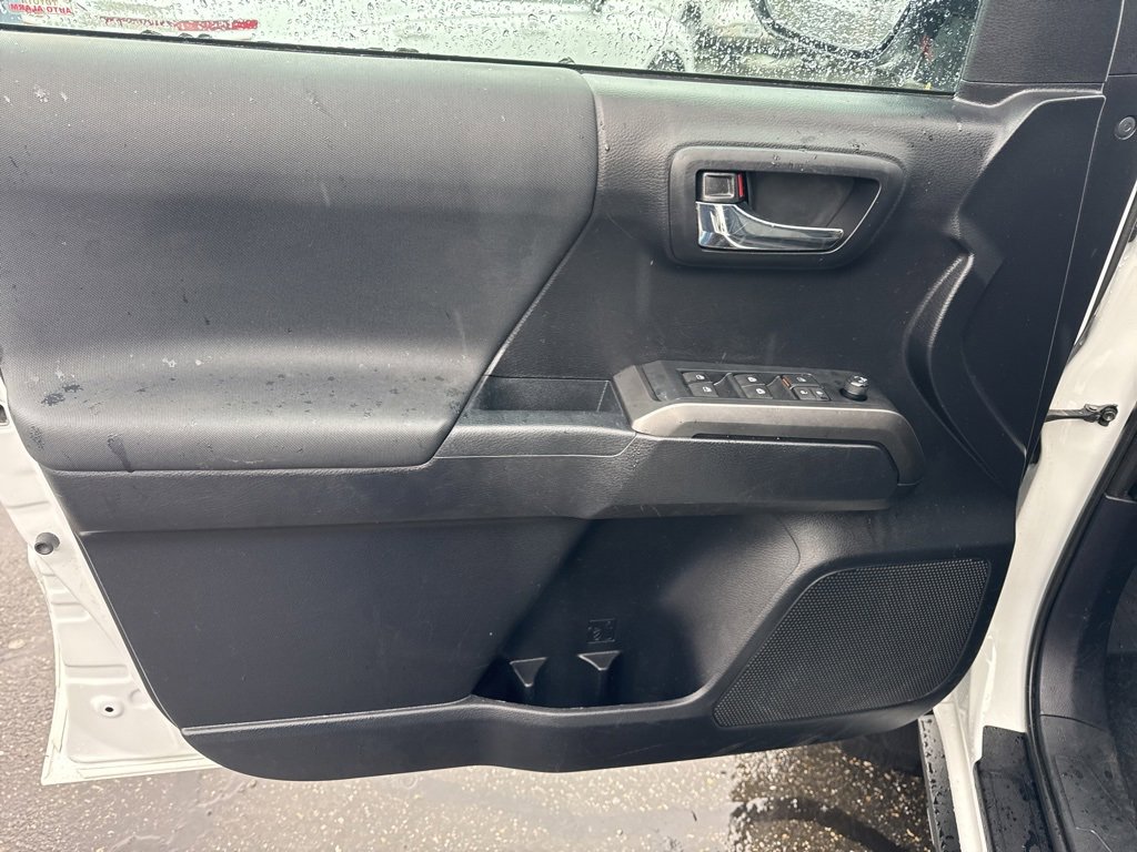 Used 2020 Toyota Tacoma TRD Sport image 14