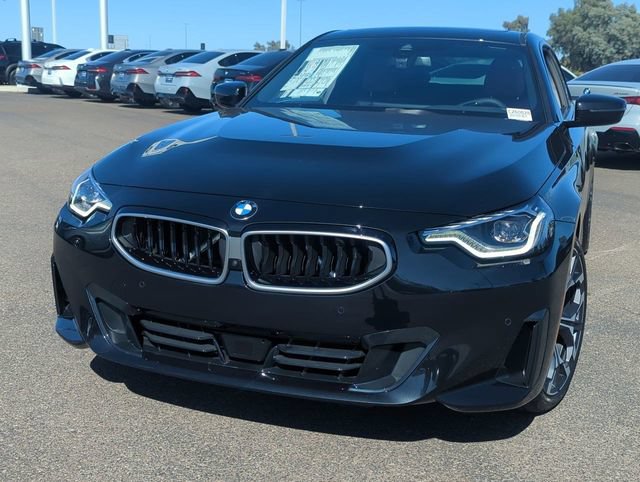 Used 2026 BMW 230i Coupe w/ Premium Package RWD image 3