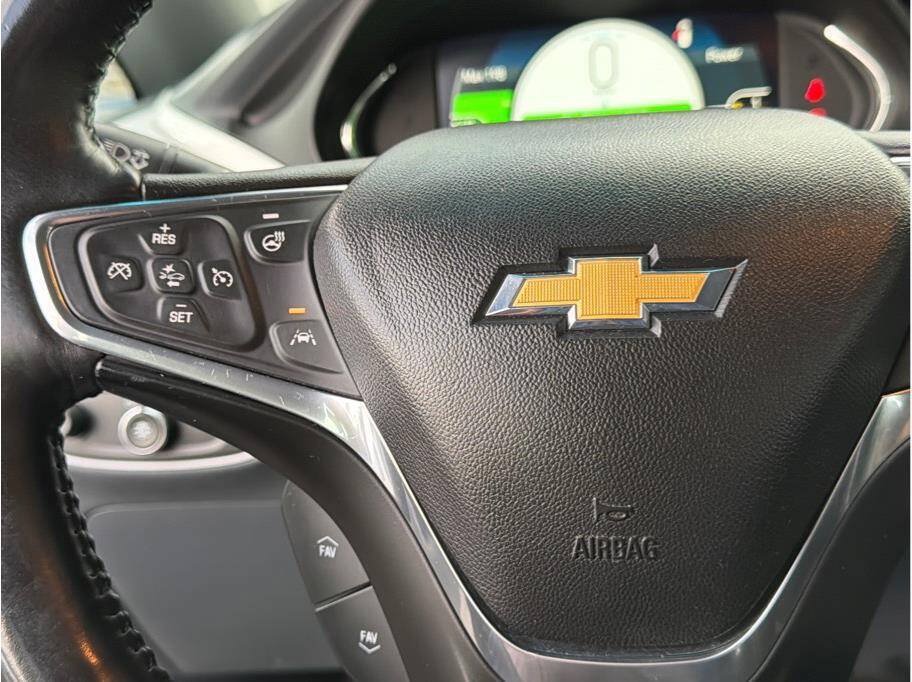 Used 2017 Chevrolet Bolt Premier w/ Driver Confidence II Package FWD image 9