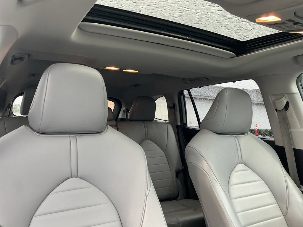Used 2020 Toyota Highlander XLE AWD/4WD image 20