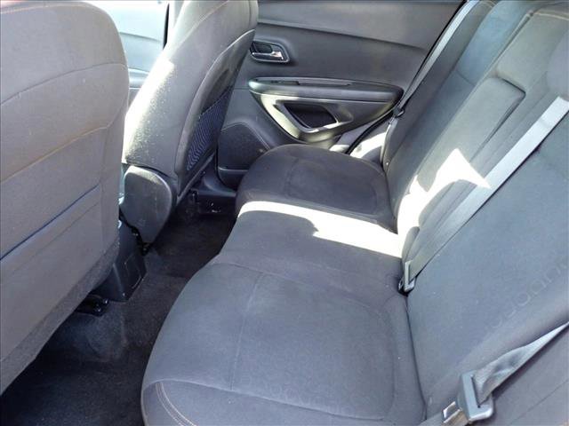 Used 2021 Chevrolet Trax LS w/ Tint and Cruise Package image 9