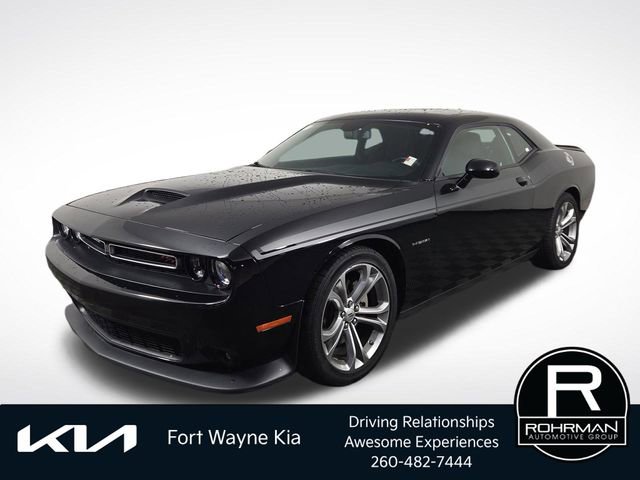 Used 2022 Dodge Challenger R/T RWD image 1