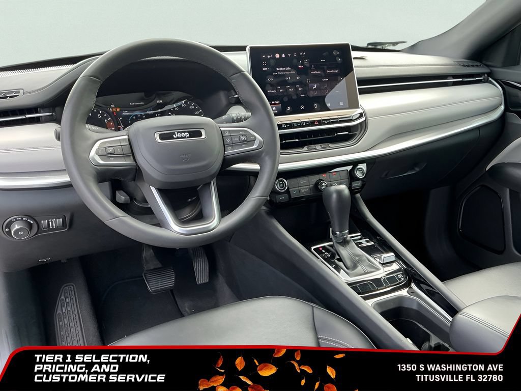 Used 2025 Jeep Compass Limited AWD/4WD image 19