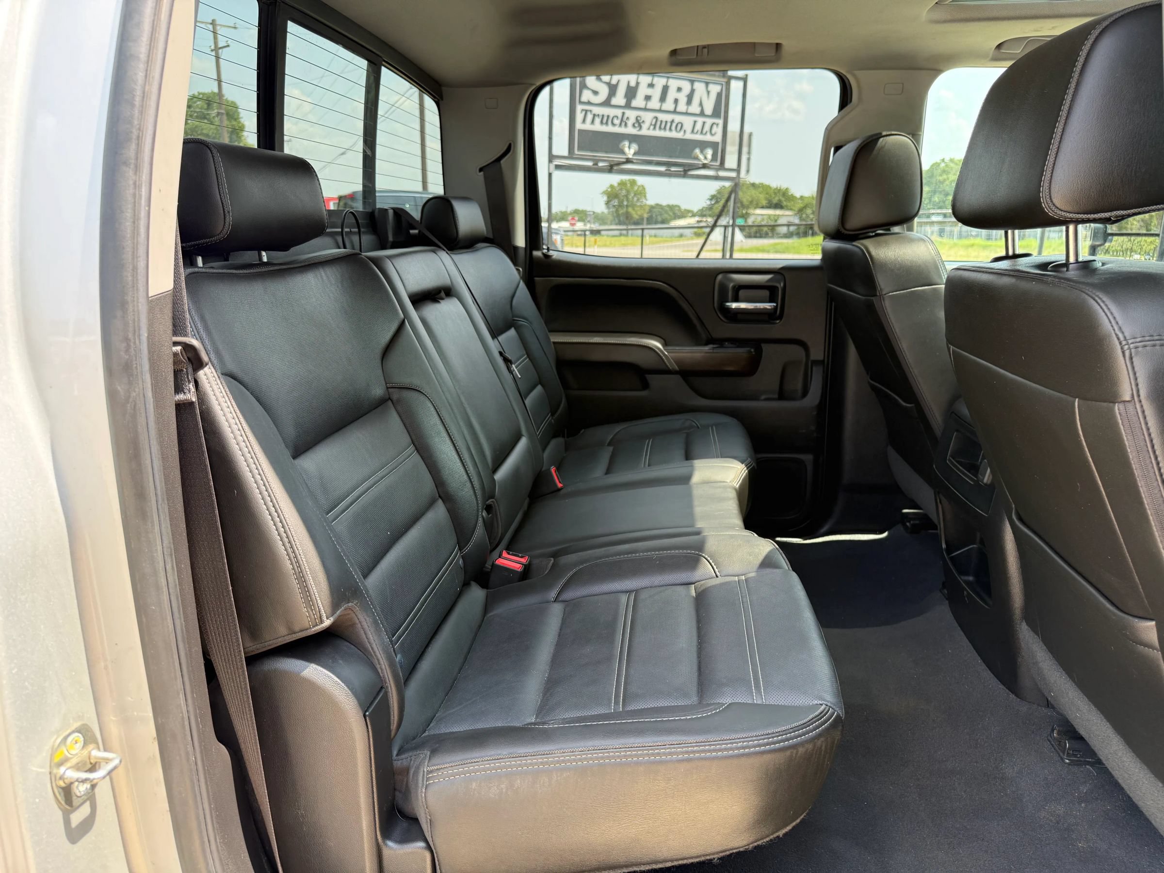 Used 2019 GMC Sierra 3500 Denali w/ Duramax Plus Package AWD/4WD image 16