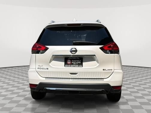Used 2018 Nissan Rogue SL w/ Premium Package AWD/4WD image 4