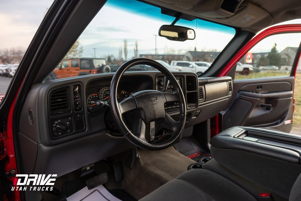 Used 2004 Chevrolet Silverado 2500 LS w/ Skid Plate Package image 21