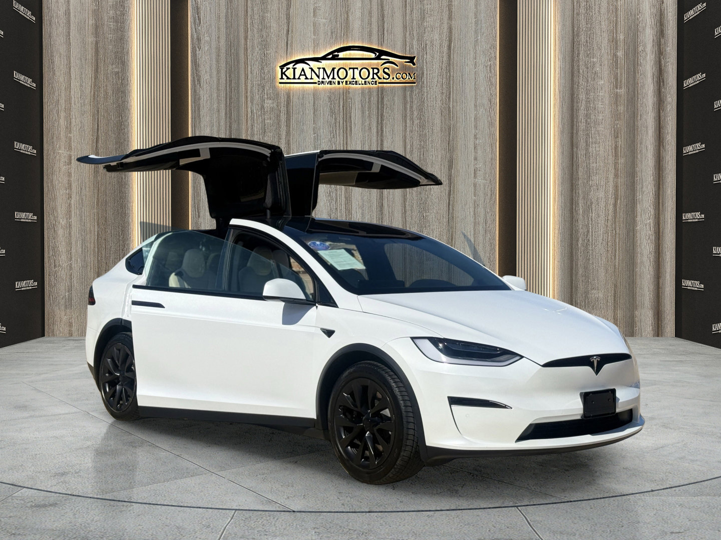 Used 2022 Tesla Model X Plaid image 21