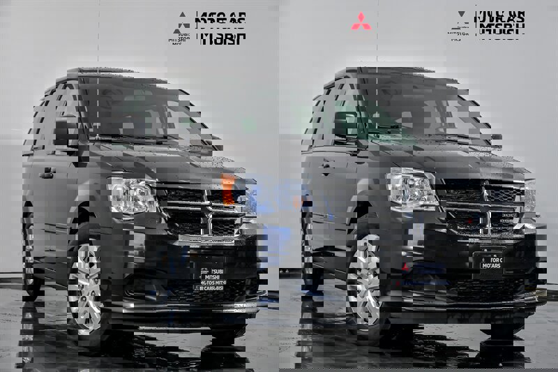 Used 2017 Dodge Grand Caravan SE image 1