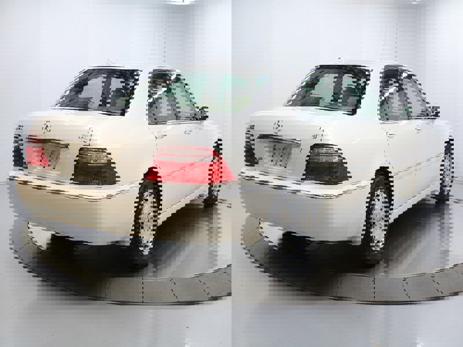 Used 2004 Acura RL w/Navigation System image 7