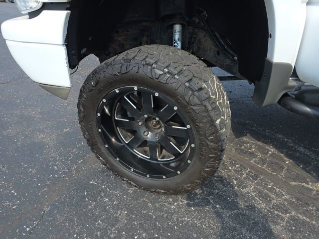 Used 2004 Chevrolet Tahoe Z71 w/ Z71 Preferred Equipment Group AWD/4WD image 42