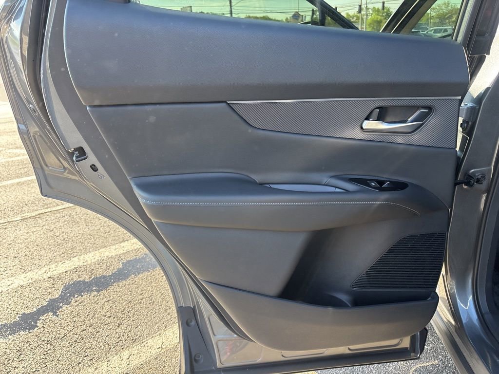 Used 2025 Nissan Murano SV image 23