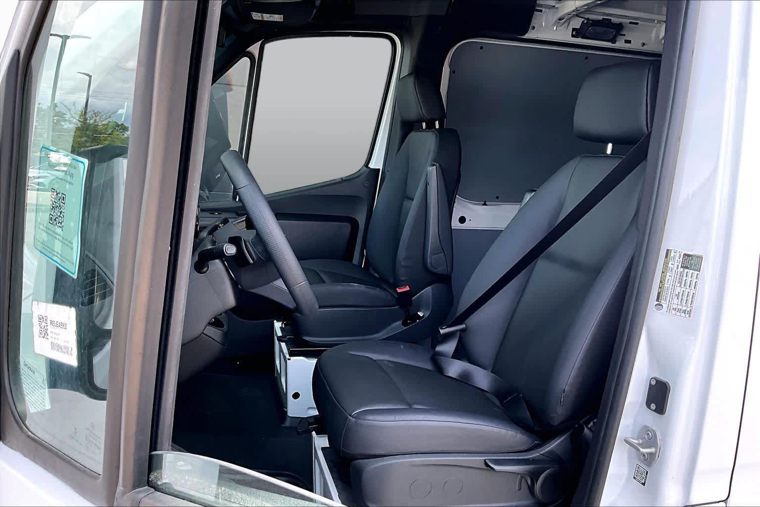 New 2026 Mercedes-Benz Sprinter 2500 image 9