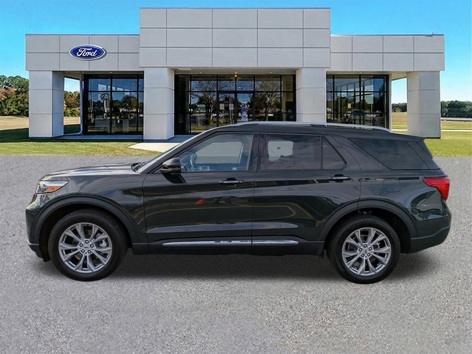 Certified 2023 Ford Explorer Limited w/ Equipment Group 301A image 7