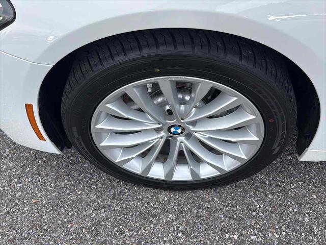 Used 2023 BMW 530i xDrive i xDrive w/ Premium Package image 10