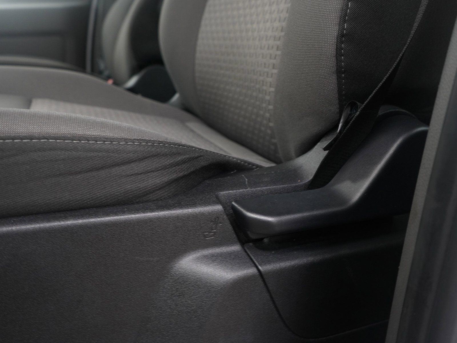 Used 2024 Ford Transit 350 XLT image 21