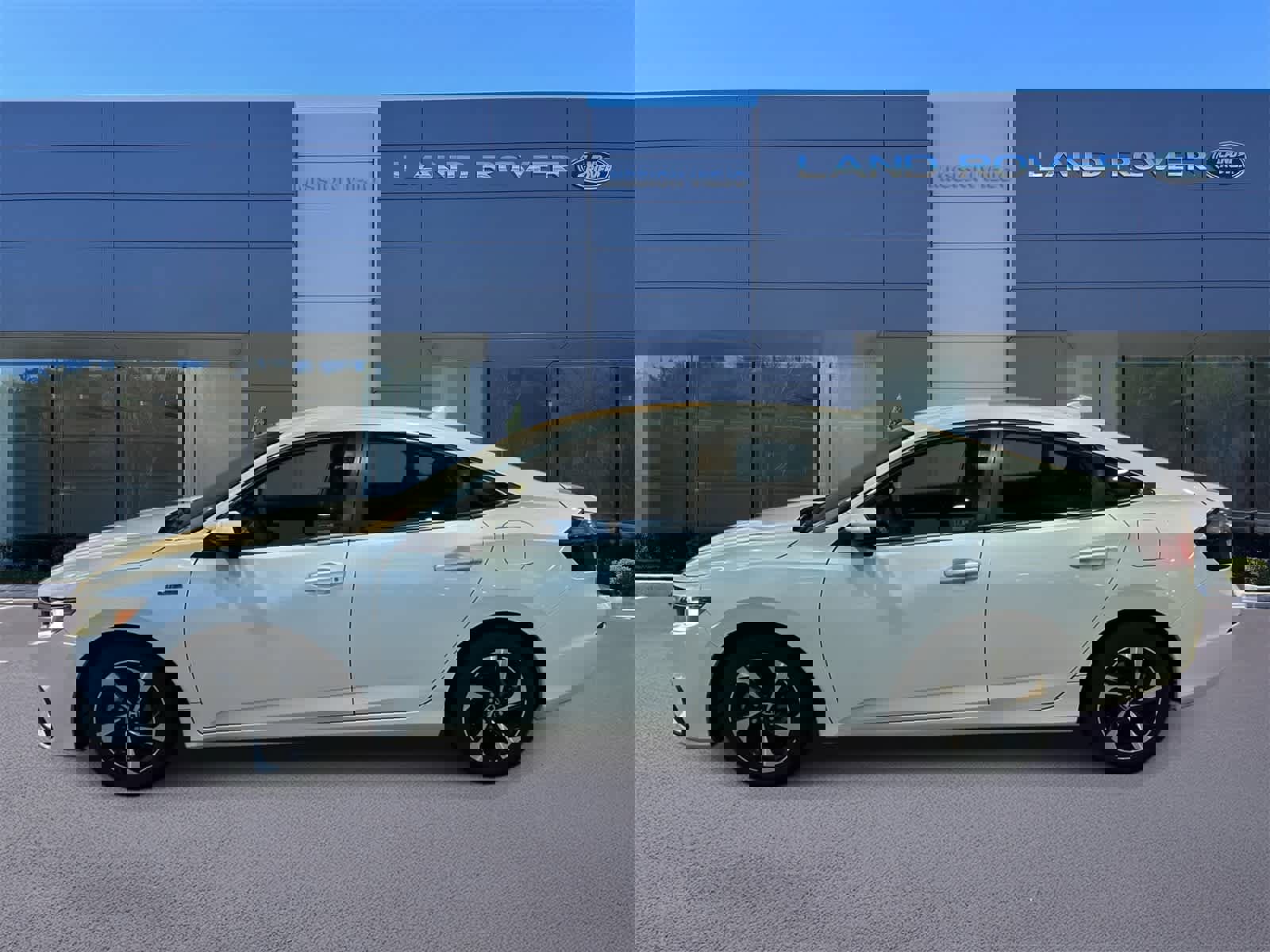 Used 2022 Honda Insight EX image 2