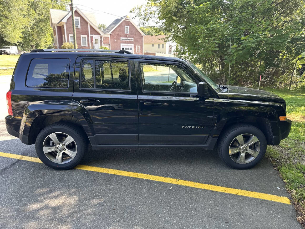 Used 2017 Jeep Patriot High Altitude image 4
