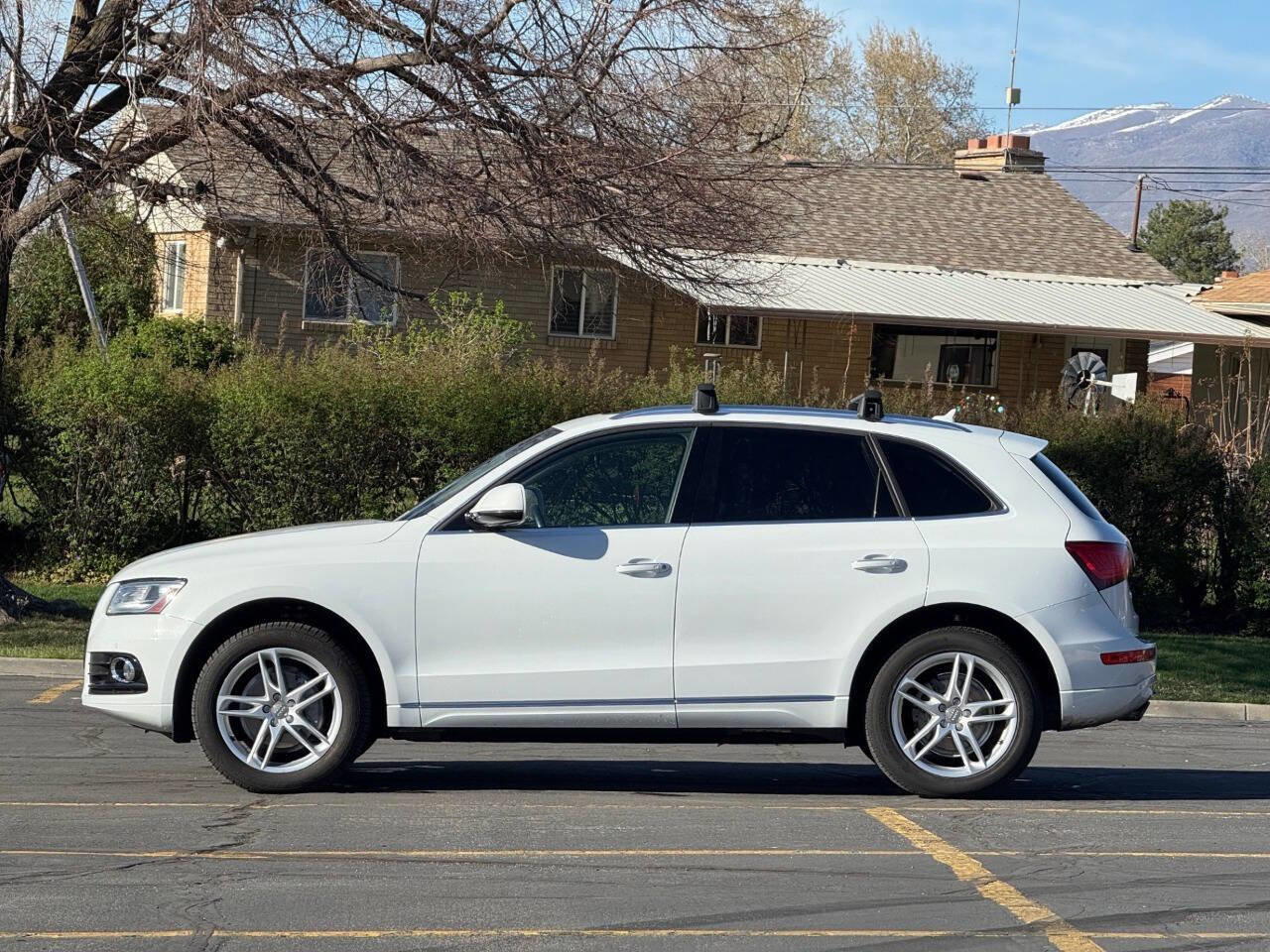 Used 2017 Audi Q5 2.0T Premium Plus w/ Technology Package AWD/4WD image 8