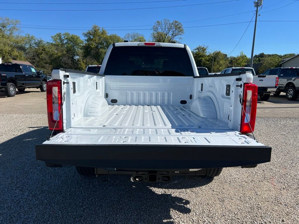 New 2026 Ford F250 XLT w/ FX4 Off-Road Package image 17