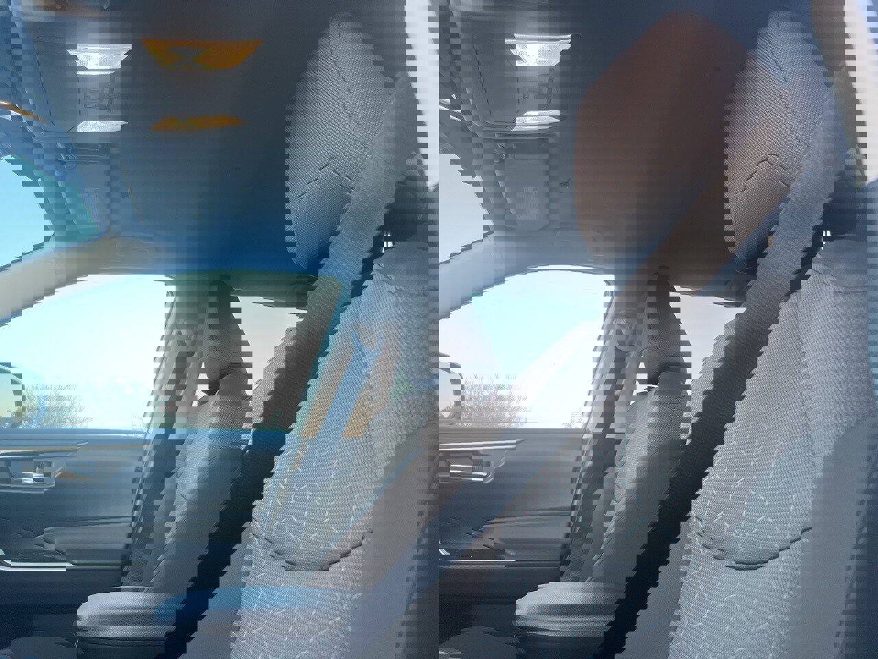 Used 2025 Toyota RAV4 XLE image 10