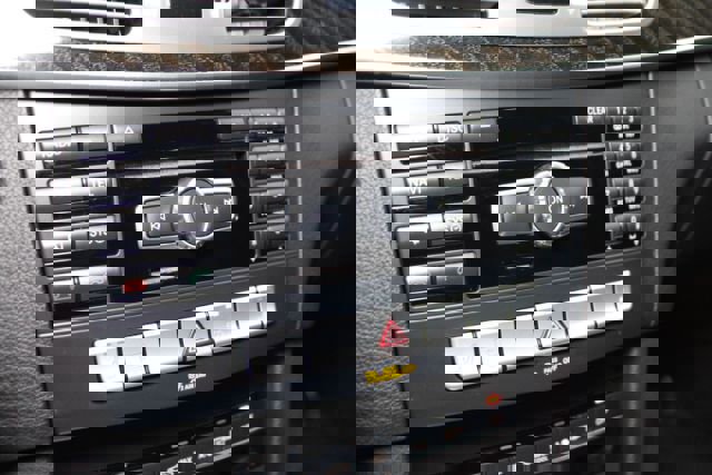 Used 2015 Mercedes-Benz E 350 4MATIC w/ Parking Assist Package image 18