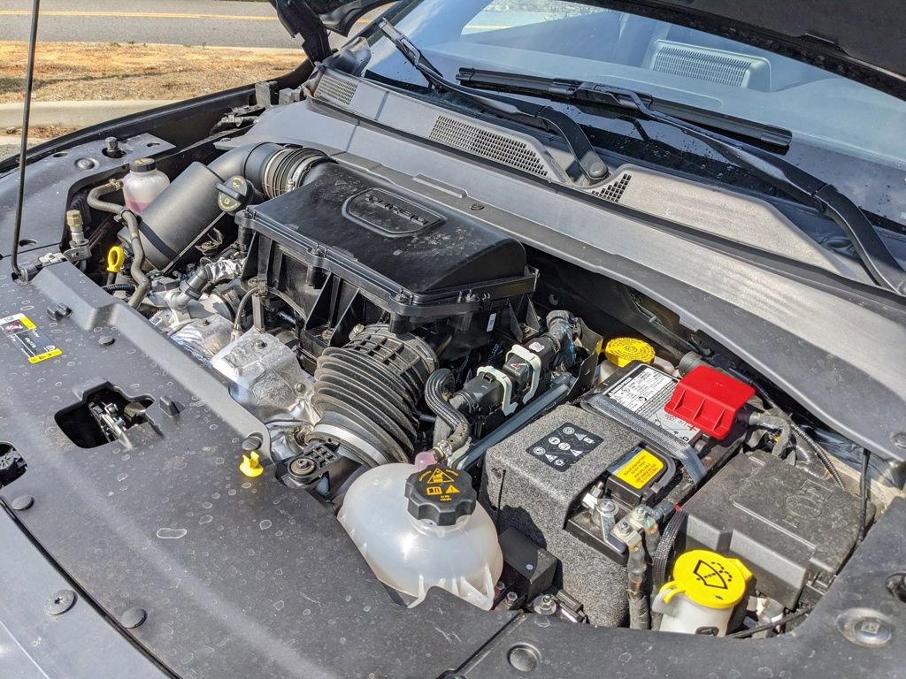 Certified 2025 Jeep Compass Latitude image 60