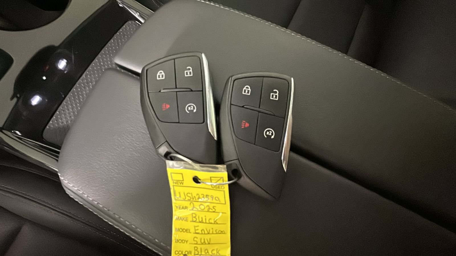 Used 2025 Buick Envision Preferred AWD/4WD image 23