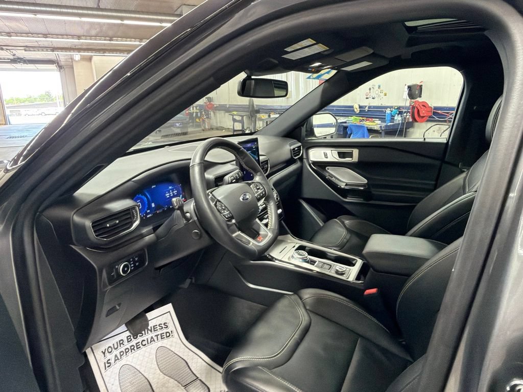 Certified 2024 Ford Explorer ST w/ Technology Package AWD/4WD image 20