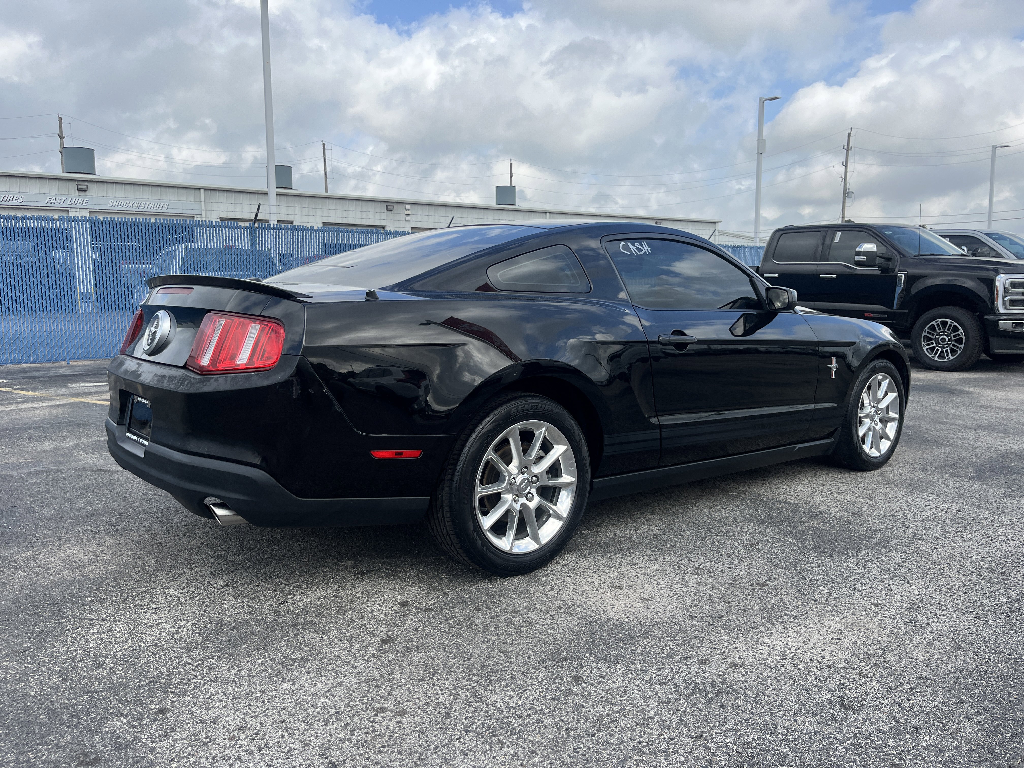 Used 2010 Ford Mustang Premium image 2